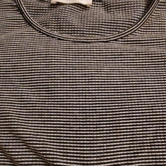 Mind code crop top with tie in front - Picture 2 of 6